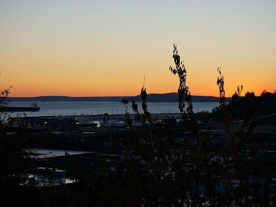 Sunset over Bay