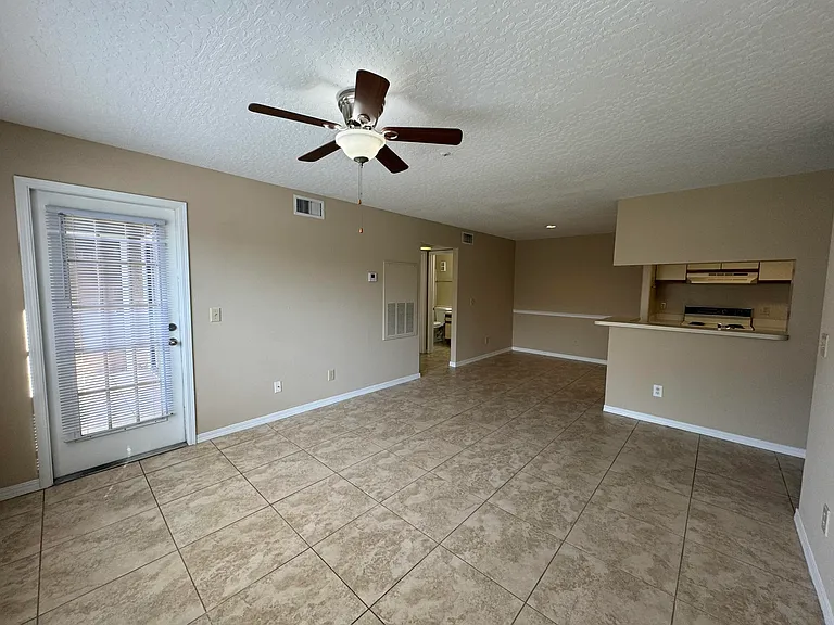 7667 N Wickham Rd #613 — Photo 4