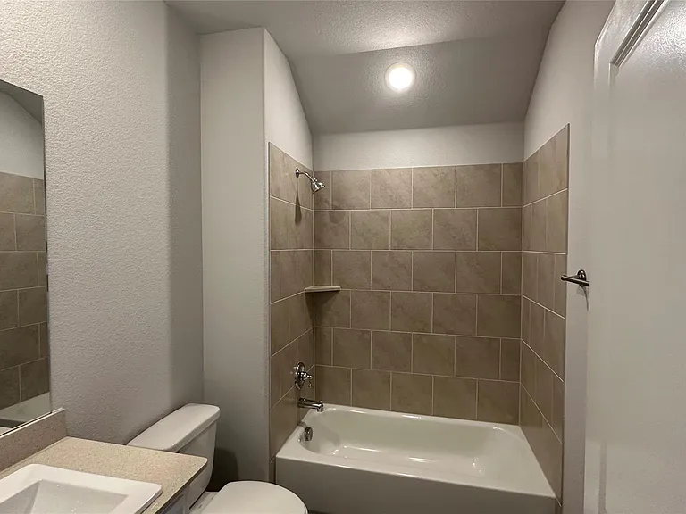 1608 Elizabeth St — Photo 14