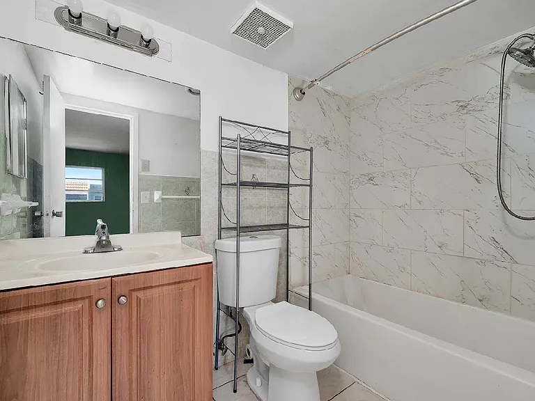 2201 NW 41st Ave #407 — Photo 11