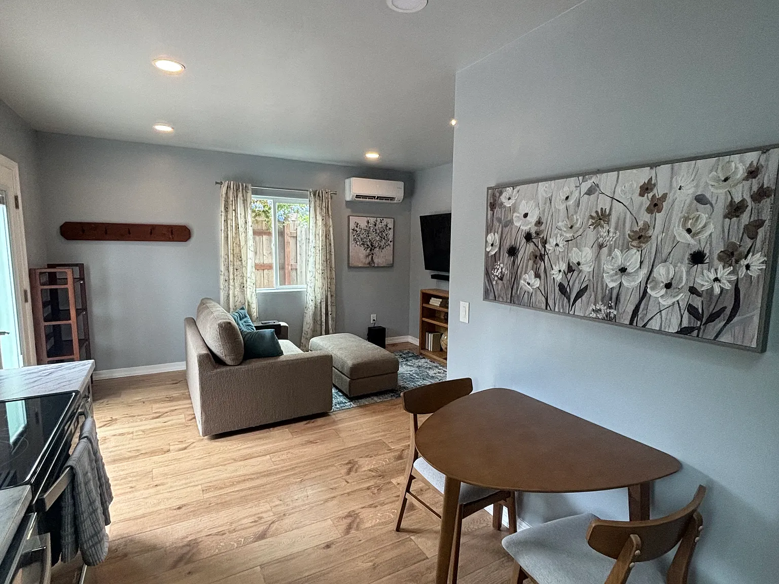 1 bed, 559 sqft, $2,600 — Photo 3