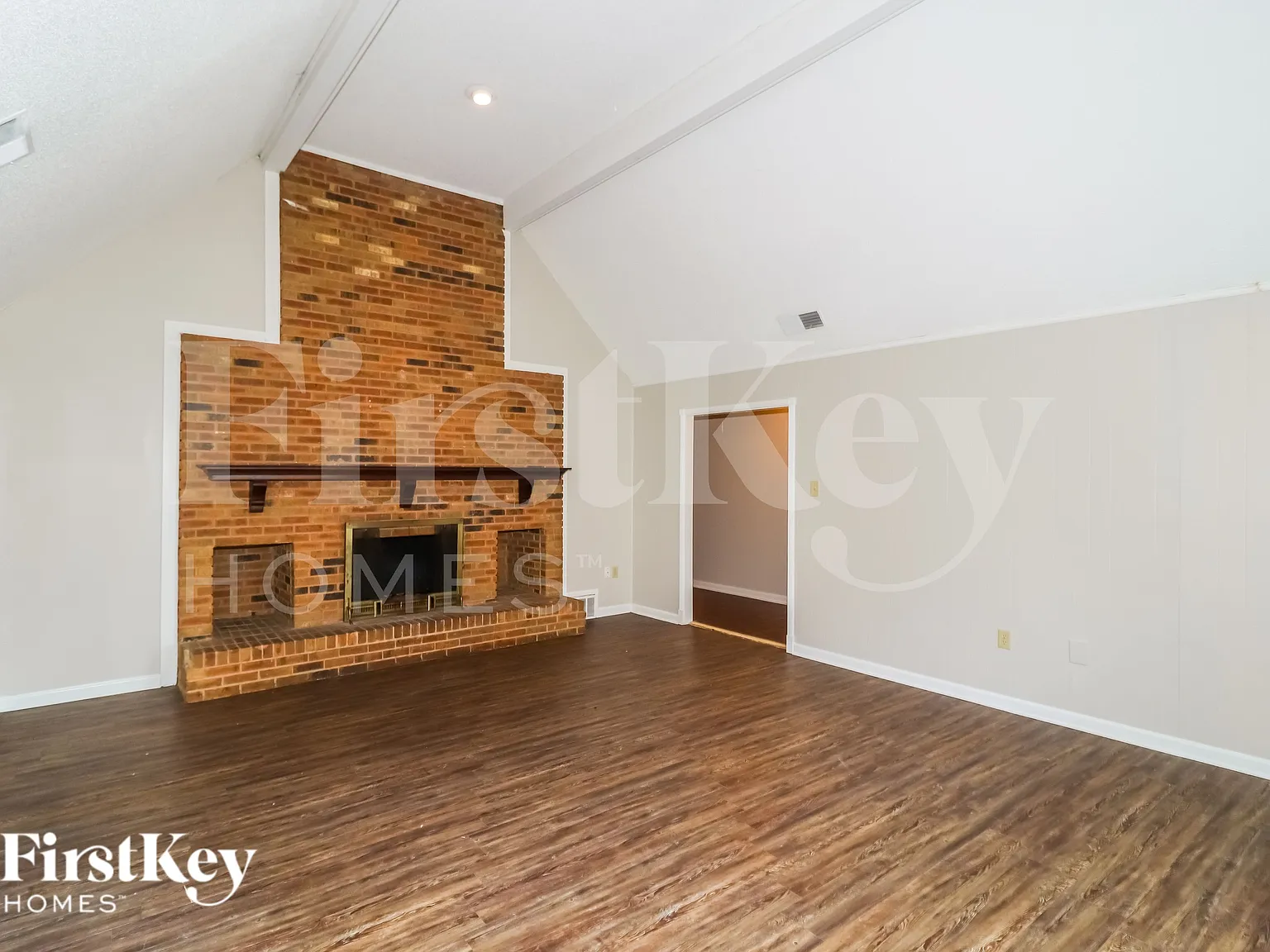 3 bed, 2.0 bath, 2100 sqft, $1,855 — Photo 4