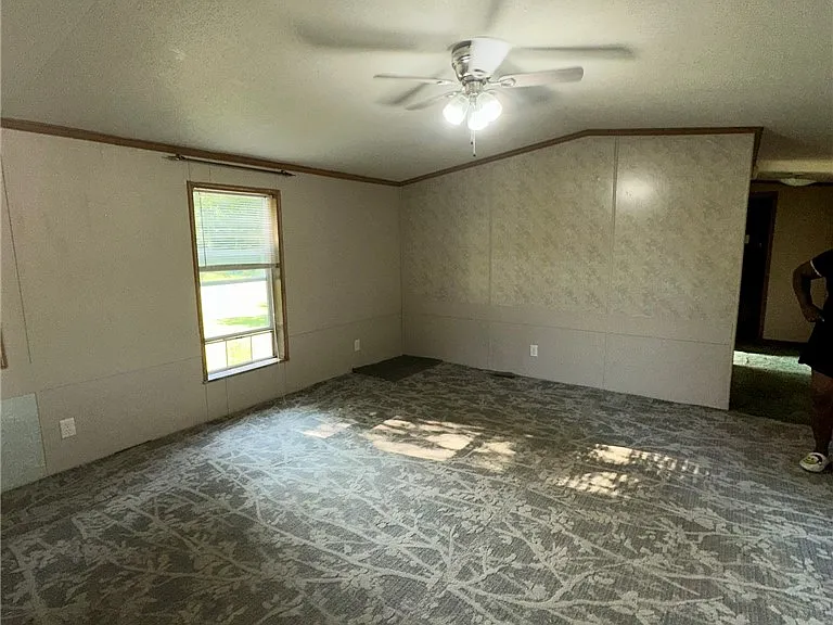 5676 State Route 14 — Photo 15
