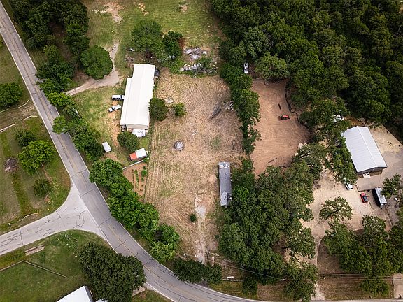 3rd image of 6712 Levy County Line Rd