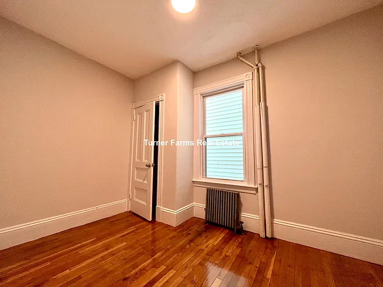 22 Humphreys St #1A — Photo 12