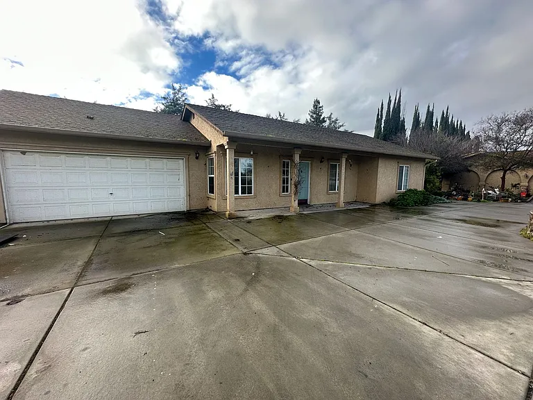 2351 N Buhach Rd — Photo 1