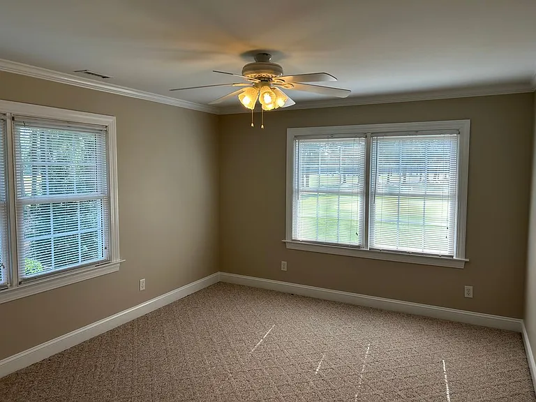 358 Country Club Rd — Photo 8