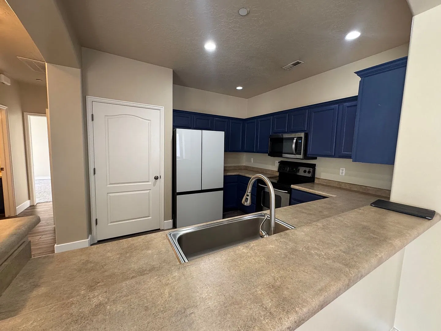 Beautiful Lehi townhome for rent! — Photo 3