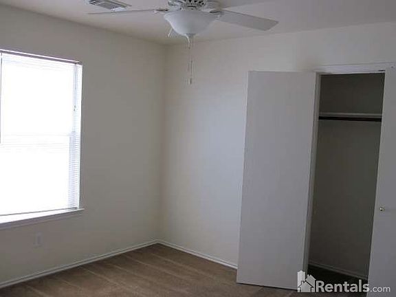 4th image of 12511 Aarons Way Dr
