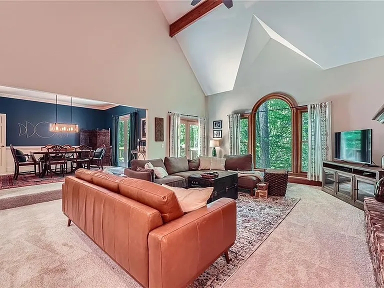 110 Boulder Dr — Photo 3