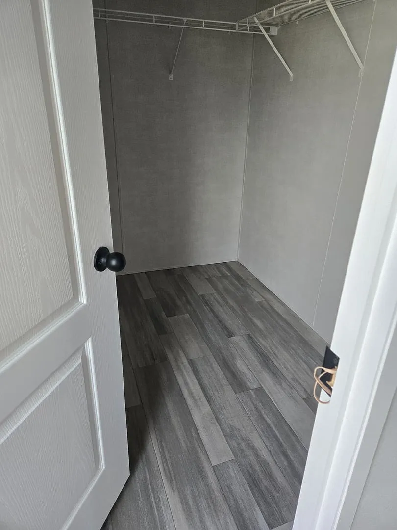 1460 Nutmeg — Photo 2