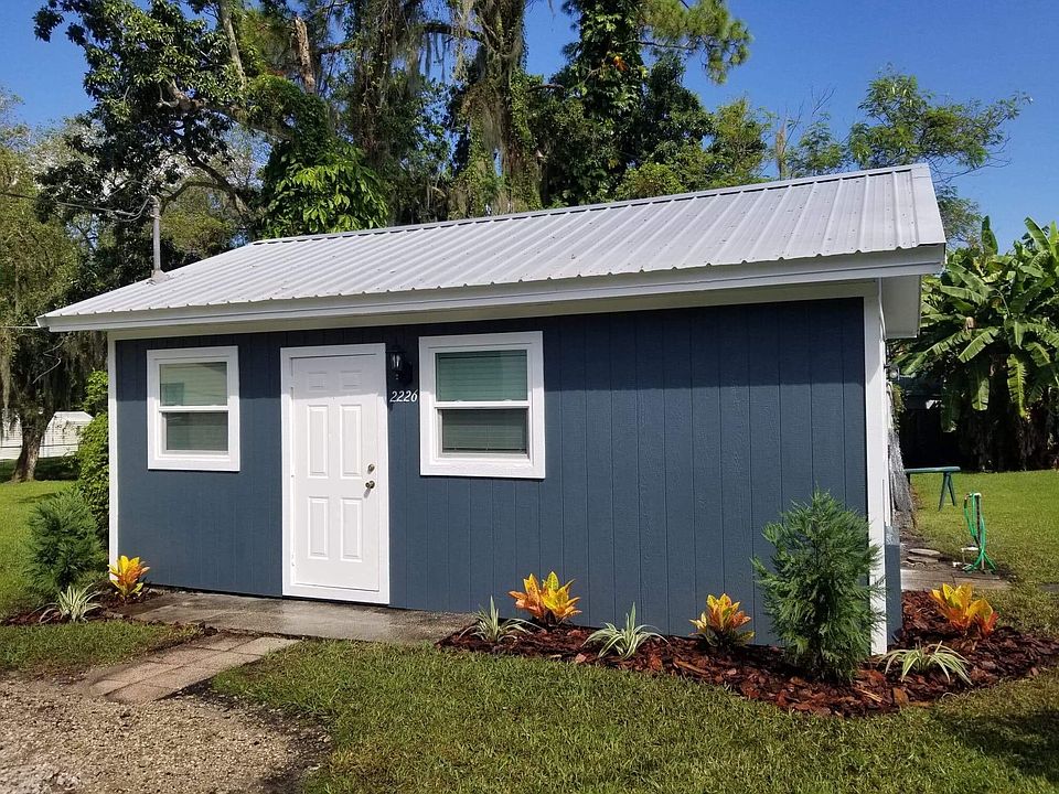 1st image of 2226 Golfview St