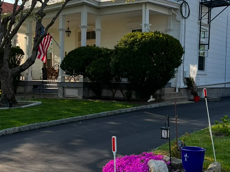Maurice Ave — Photo 25