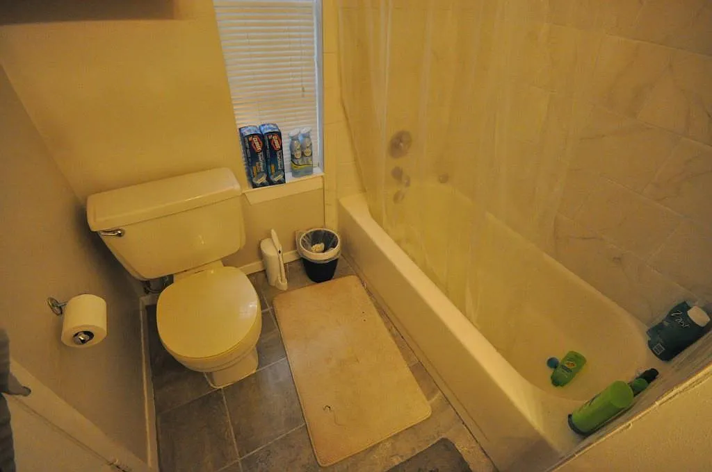 2 bed, 2.0 bath, 838 sqft, $1,395 — Photo 4