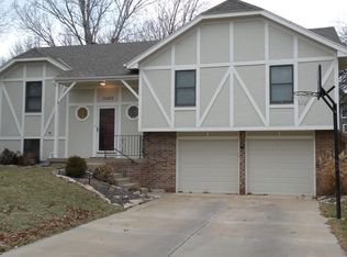 15406 W 91st Ter, Lenexa, KS 66219