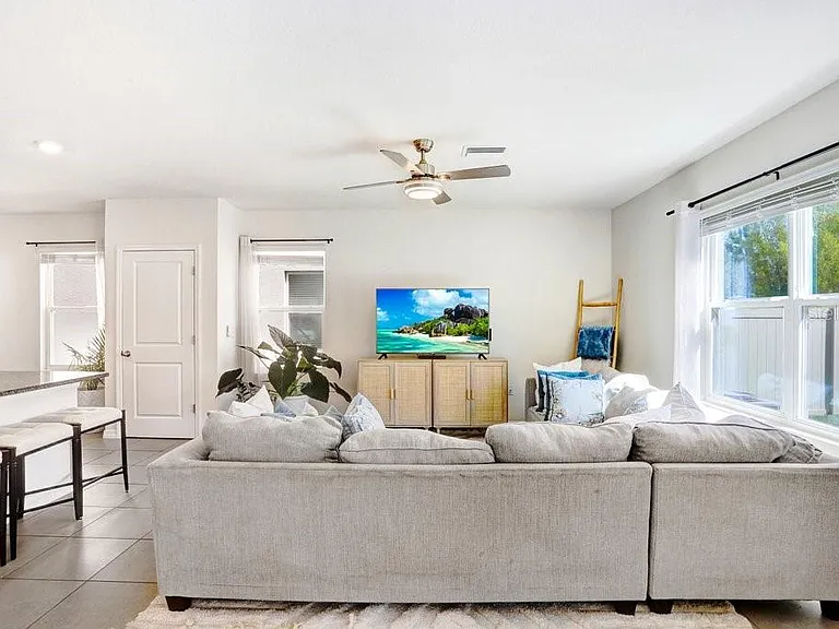 3044 Suncoast Plains Dr — Photo 12