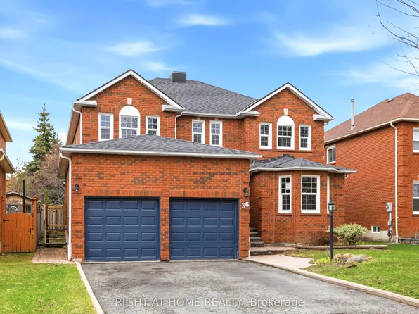 36 Ravenview Dr, Whitby, ON L1R 1Y2