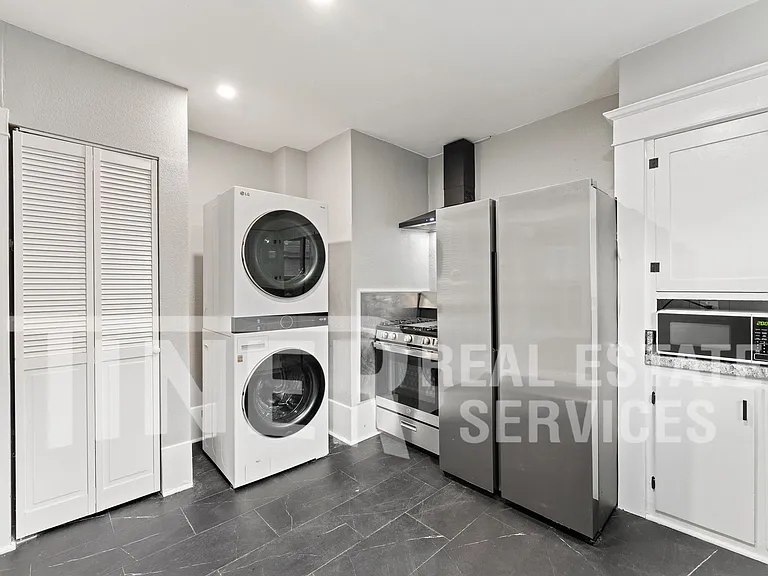 348 B St — Photo 9
