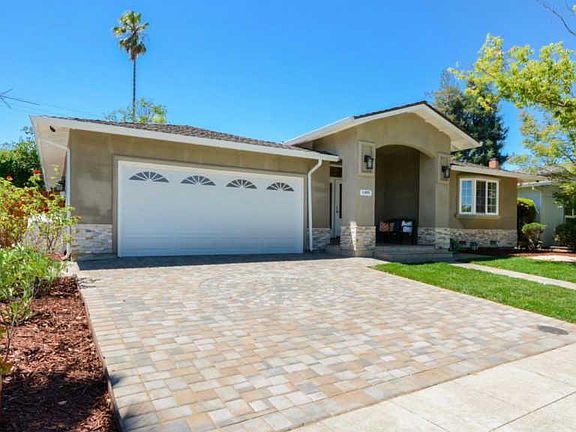 3rd image of 1495 Aster Ln