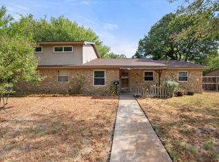 144 NW Jill Ann Dr, Burleson, TX 76028