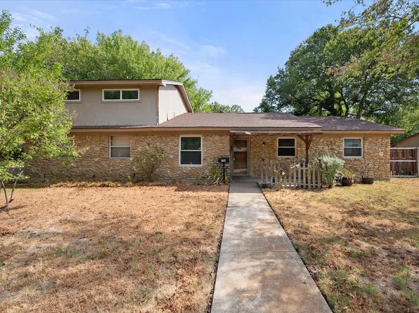 144 NW Jill Ann Dr, Burleson, TX 76028