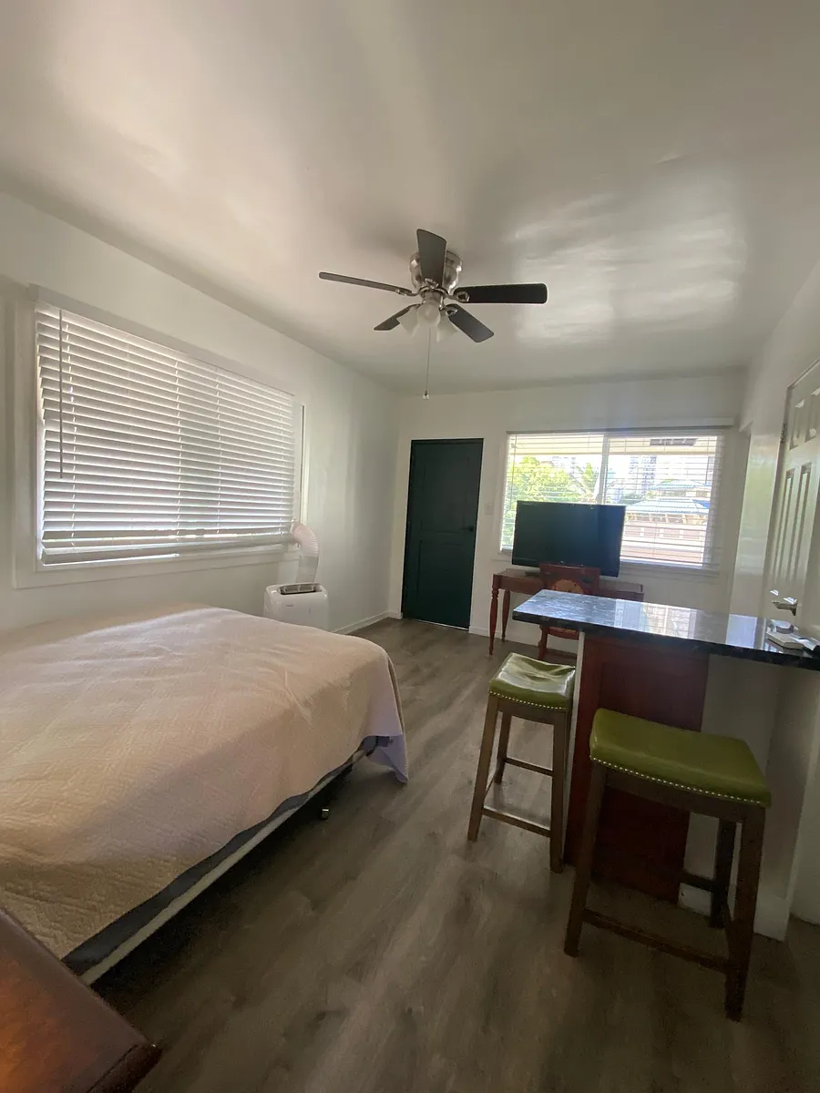 Building Photo - 209 Kaiulani Ave #26