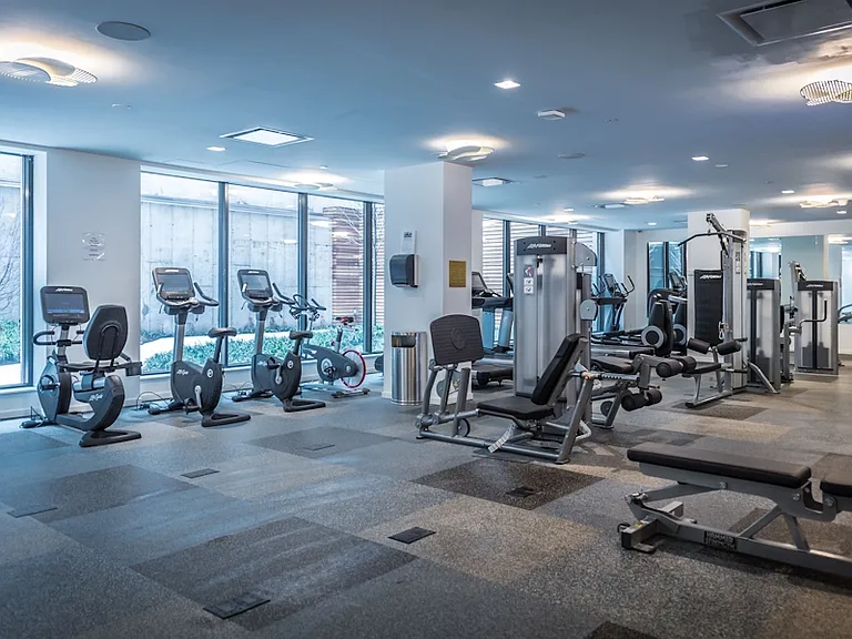 535 W 43rd St N #7K — Photo 12