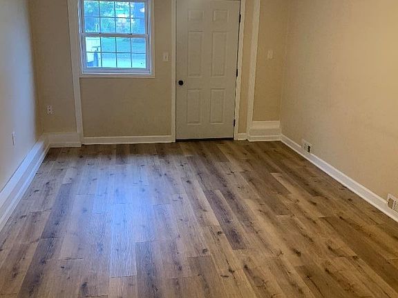 2nd image of 4033 W Grand Ave