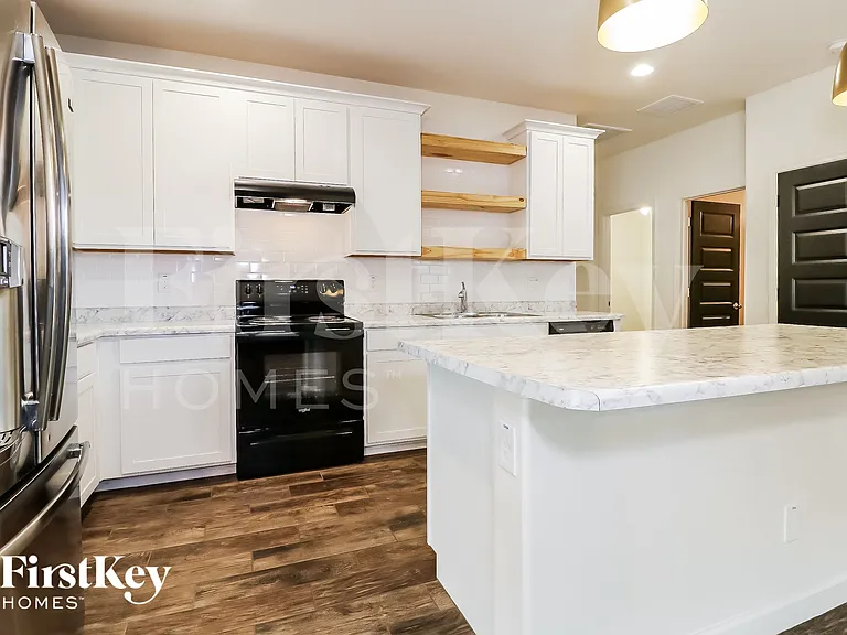 17538 W Villa Hermosa Ln — Photo 7