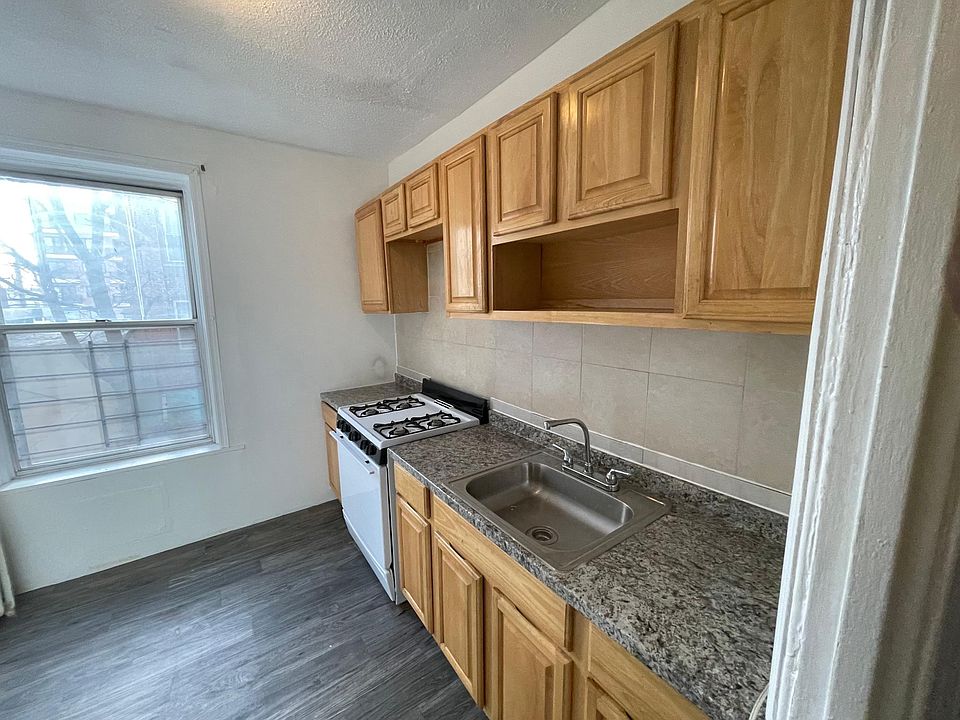 1st image of 9117 172nd St #2D