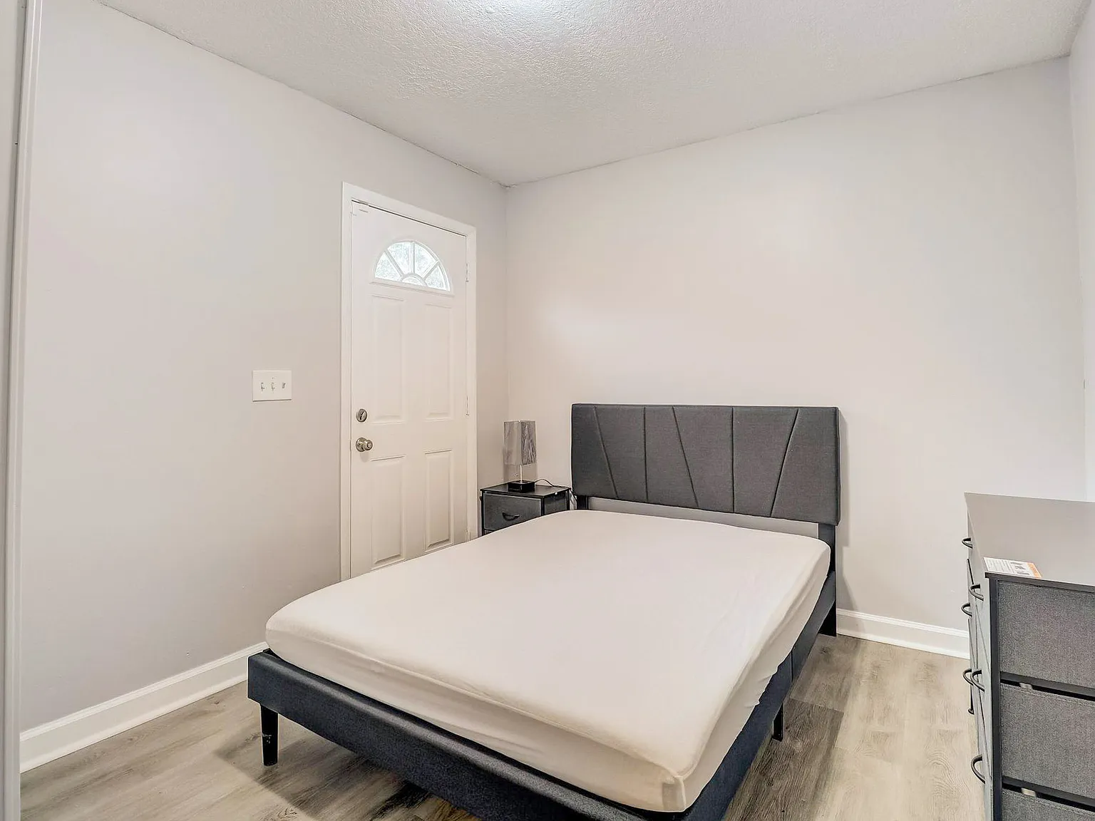 4 bed, 2.0 bath, 1703 sqft, $741 — Photo 2