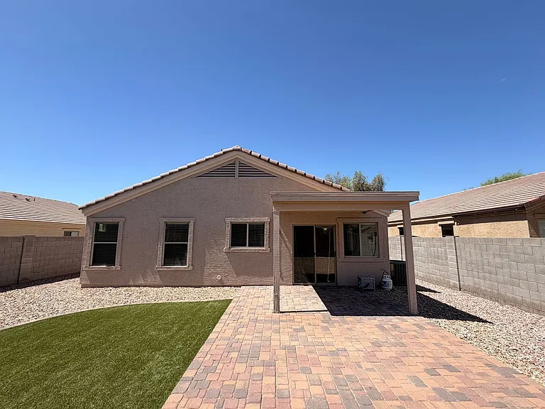 17520 W Watson Ln — Photo 18