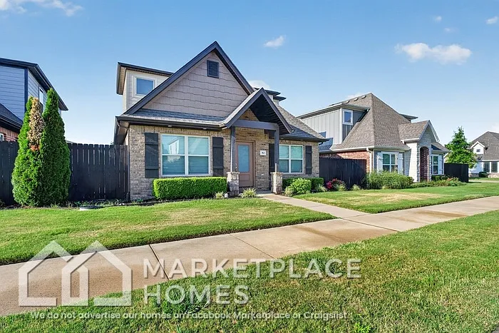 4 bed, 3.5 bath, 2052 sqft, $2,395 — Photo 3