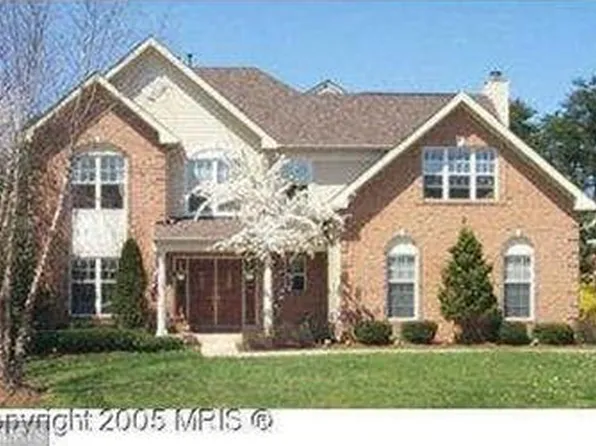 1124 Landerset Dr, Herndon, VA 20170