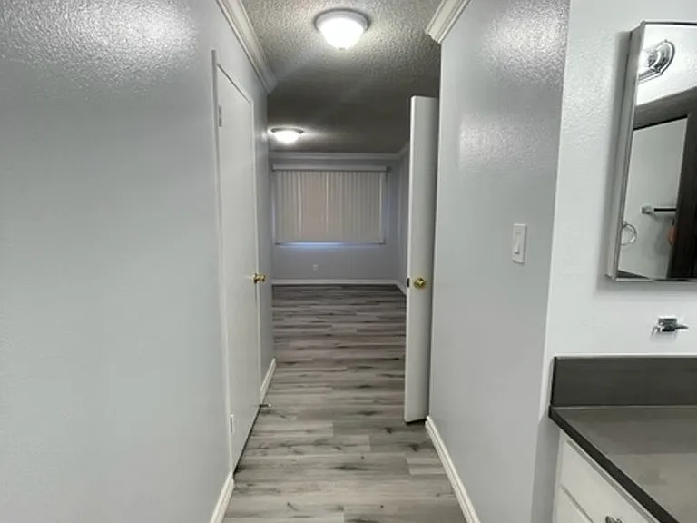 1750 Gillette Cres — Photo 24
