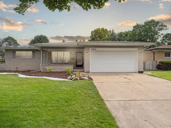 11074 Rosselo Ave, Warren, MI 48093