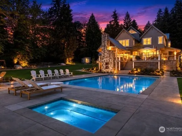 20313 217th Avenue NE, Woodinville, WA 98077