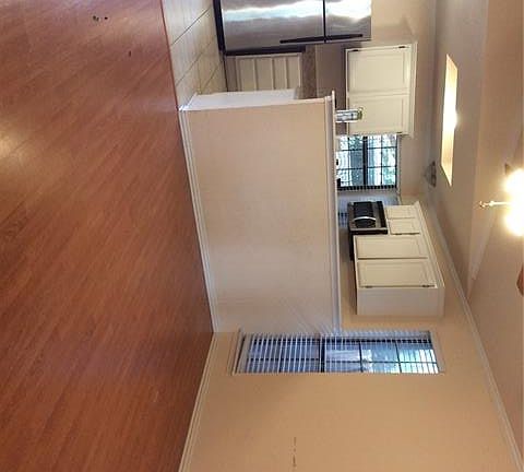 3rd image of 101 Meadow Dr