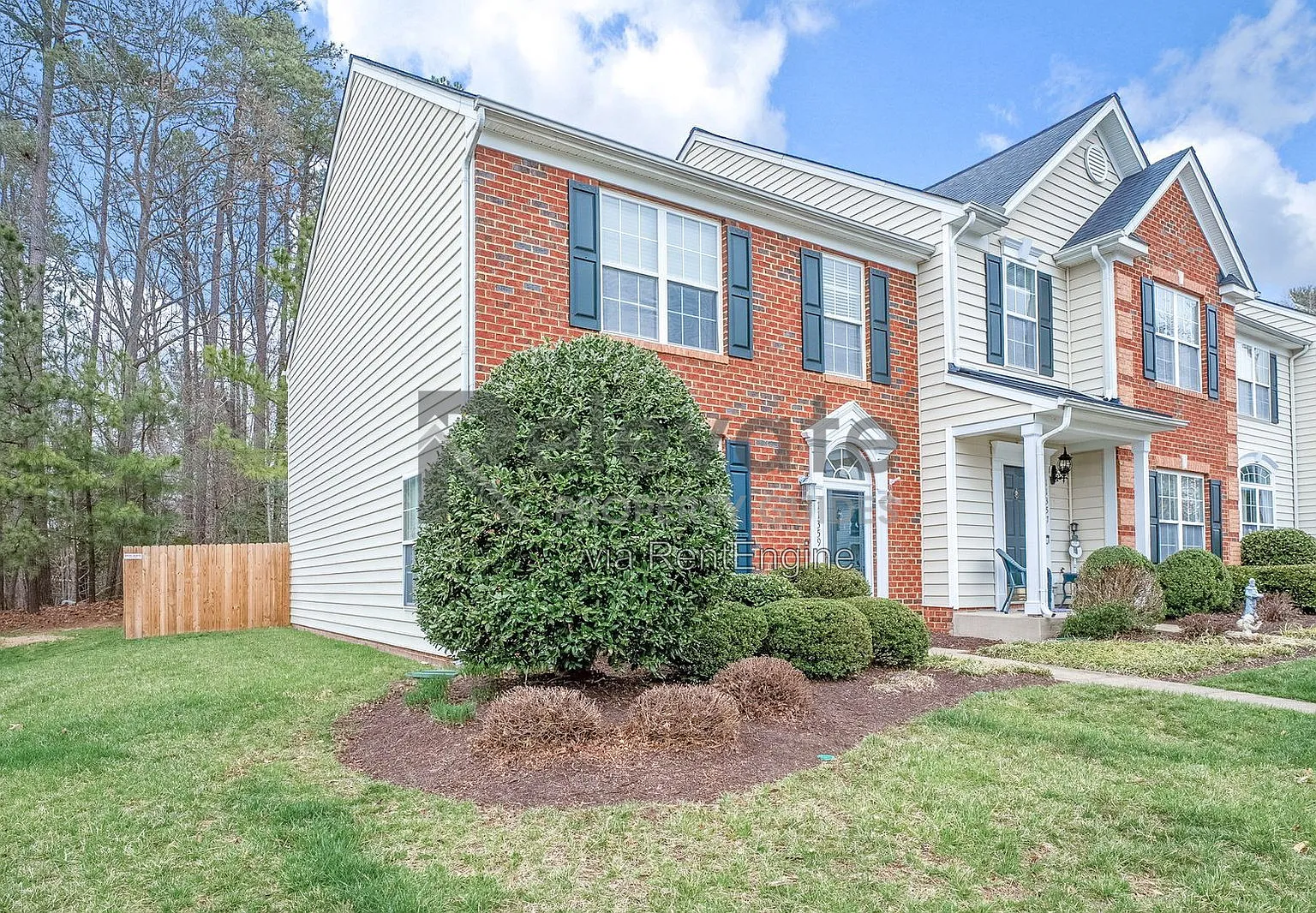 3 bed, 2.5 bath, 1584 sqft, $2,395 — Photo 2