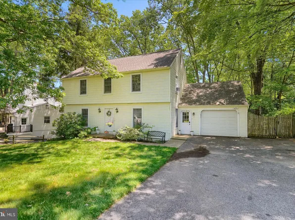 613 Wiltshire Dr, State College, PA 16803