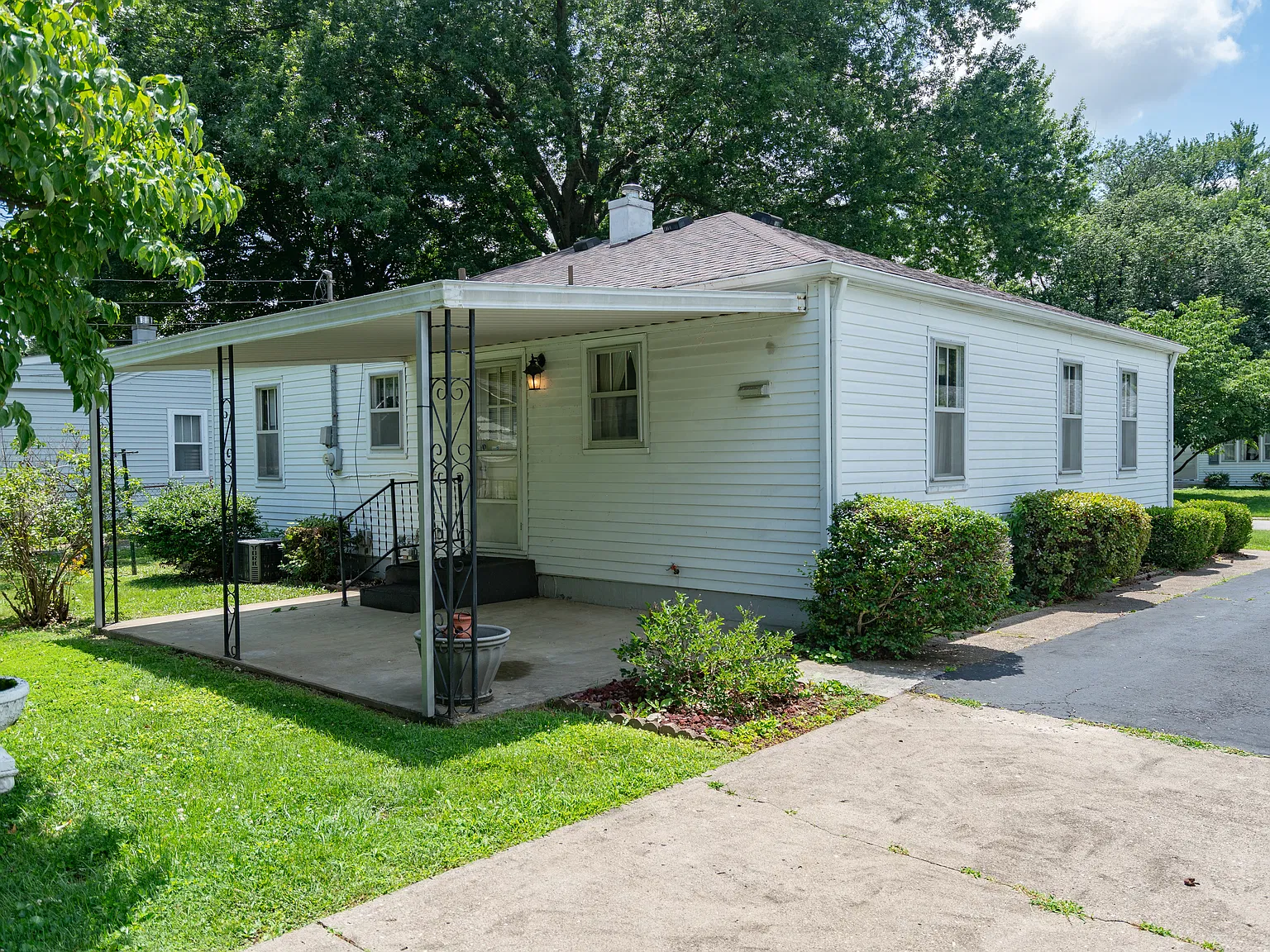 3 bed, 1032 sqft, $1,600 — Photo 4