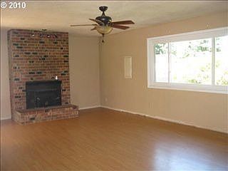 4th image of 7801 NE 101st Ave