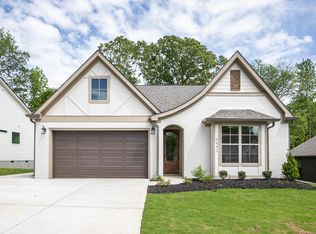 30 Storyvale Ln, Hixson, TN 37343