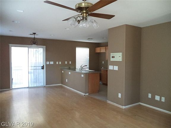 3rd image of 1648 Buck Island St
