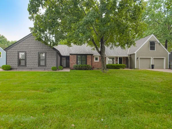 3919 NE Sequoia St, Lees Summit, MO 64064
