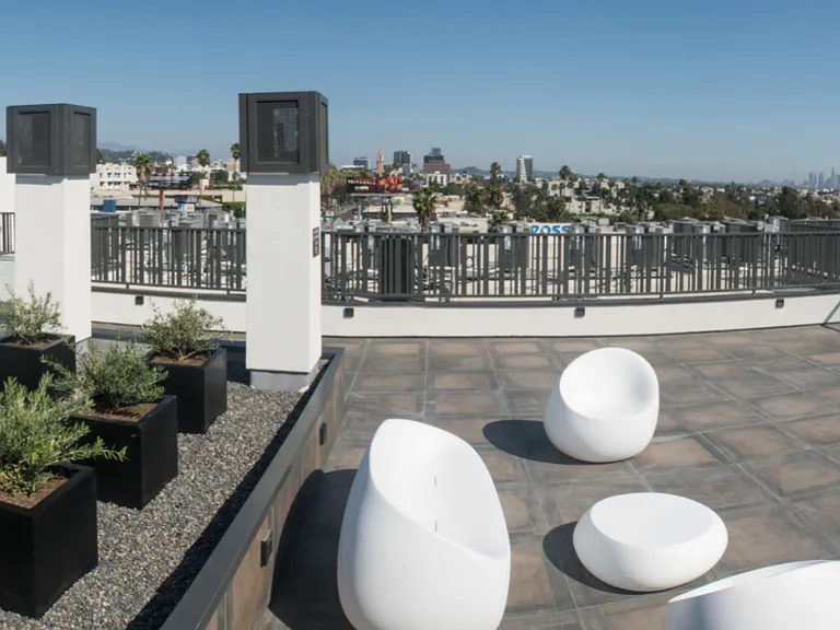 Rooftop Deck with Picnic and Entertainment Area