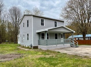 53 Johnny Cake Rd, Fulton, NY 13069