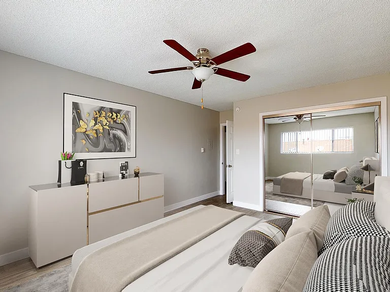 Beach Hill Apartments — Photo 10