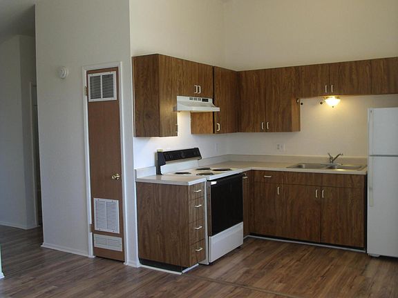 3rd image of 1200 Lanny Ave