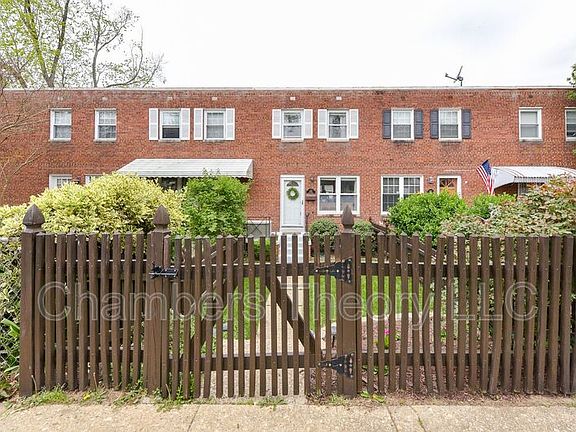 3rd image of 629 S Henry St